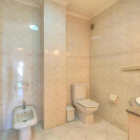 3 Bed Vilamoura Center Apartment *